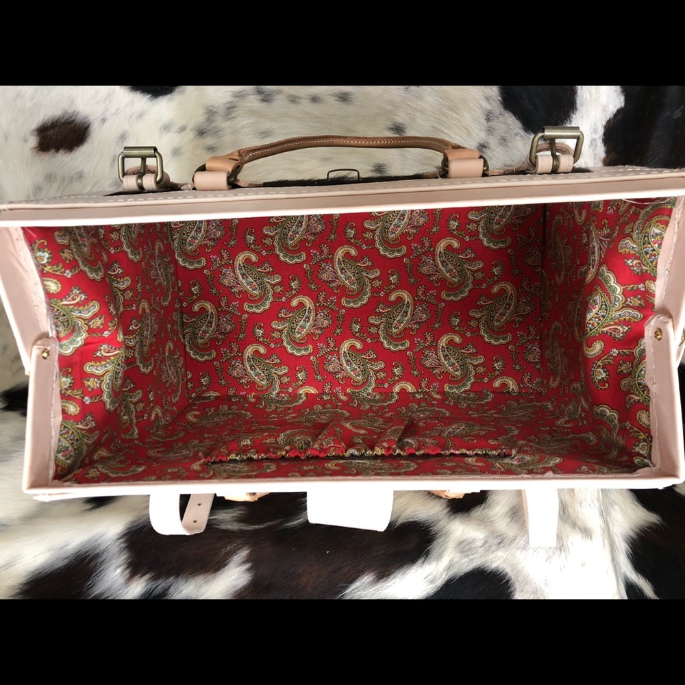 Cowhide duffle - Picture 14 of 15